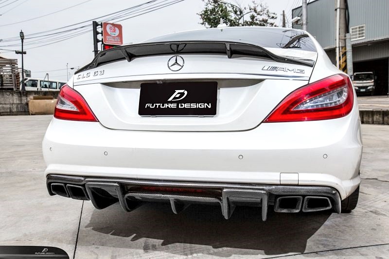 W218 CLS - Renntech style Carbon Trunk Spoiler 01